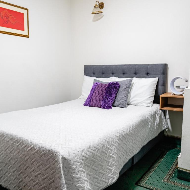 Innovar Casa Hostal - Habitación Doble Estándar - 1 o 2 camas - 3