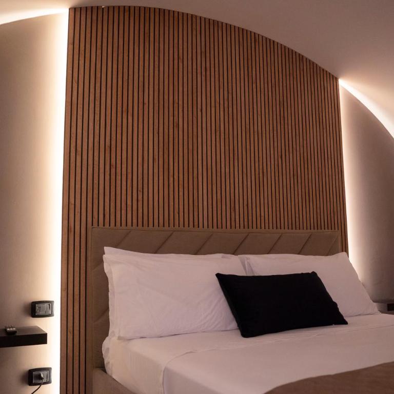 Suite 28 - One-Bedroom Apartment - 26