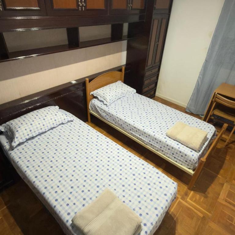 Habitación Luminosa a 10 minutos del centro y San Fermín - Twin Room with Shared Bathroom - 1