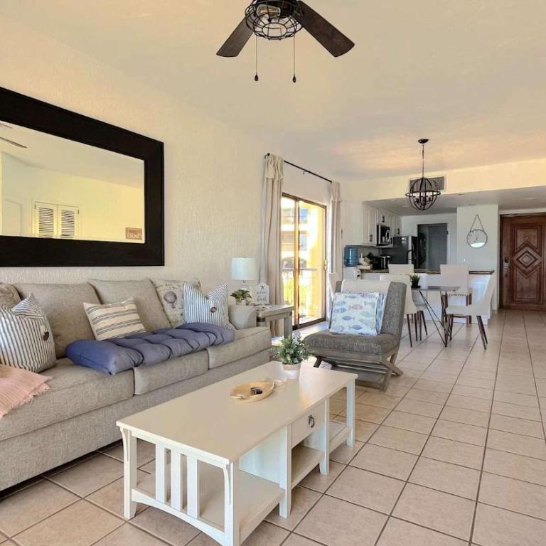 Comfy & Updated 4th Floor Condo Princesa E-401 - Apartamento - 8