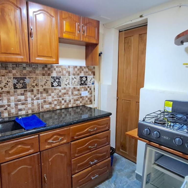 Hostal SAVEVA - Estudio Familiar - 2