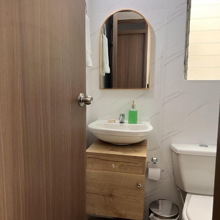 Silvia Maria LH I Tu Apto En Valledupar I Lujo y Confort - Apartamento con vistas a la piscina - 60