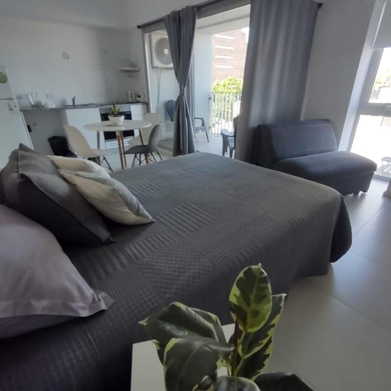 Moderno Depto con Pileta en Terraza, Gym y Sauna - One-Bedroom Apartment - 16