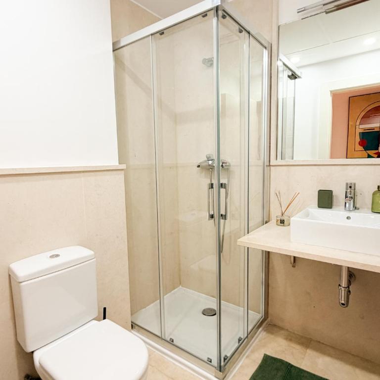 Luxury 2BR Apartment near Marbella & Puerto Banus Pool, Padel, Parking - Apartamento de 2 dormitorios - 8