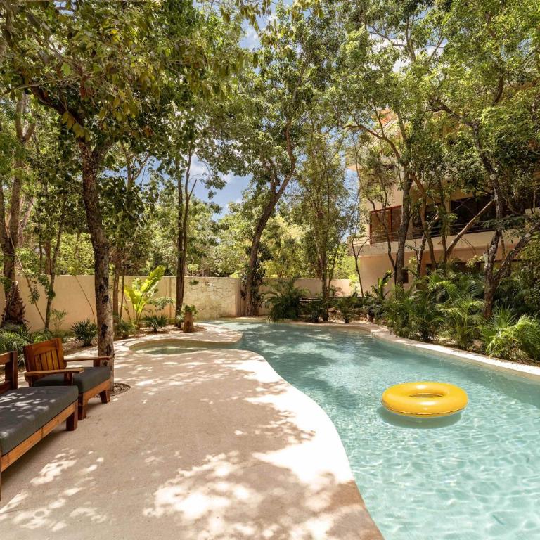 Modern ground-level 3BR Retreat with Private Pool - Apartamento - 1