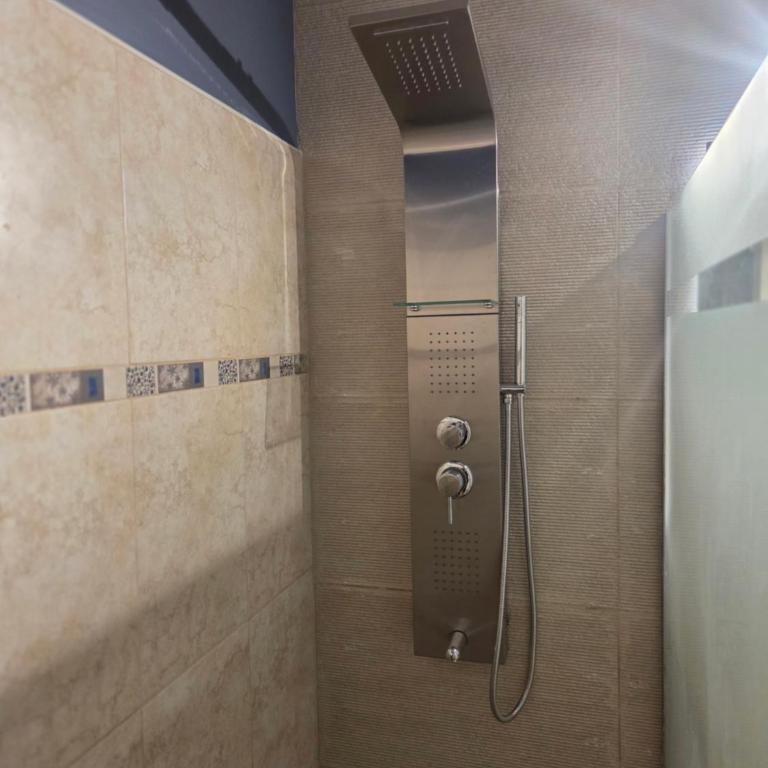 Espectacular Casa con pileta y jacuzzi - Three-Bedroom Townhouse - 6