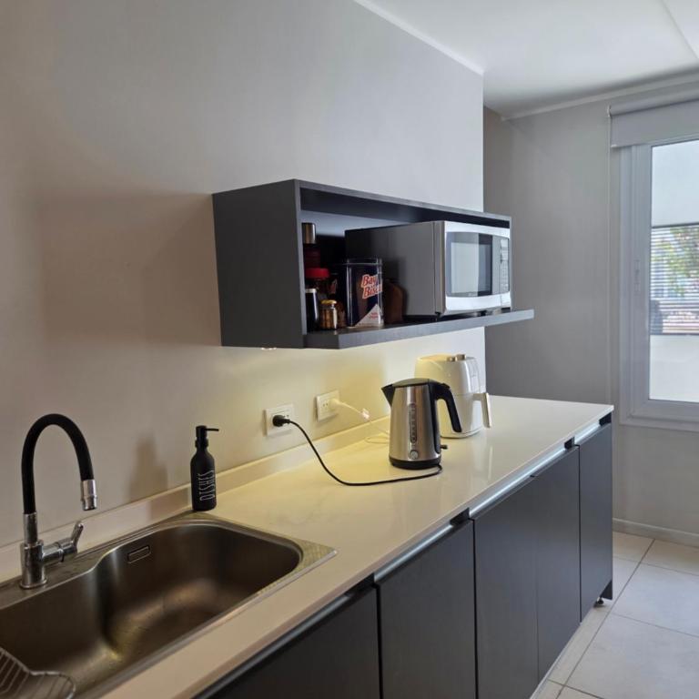 Espectacular Casa con pileta y jacuzzi - Three-Bedroom Townhouse - 9