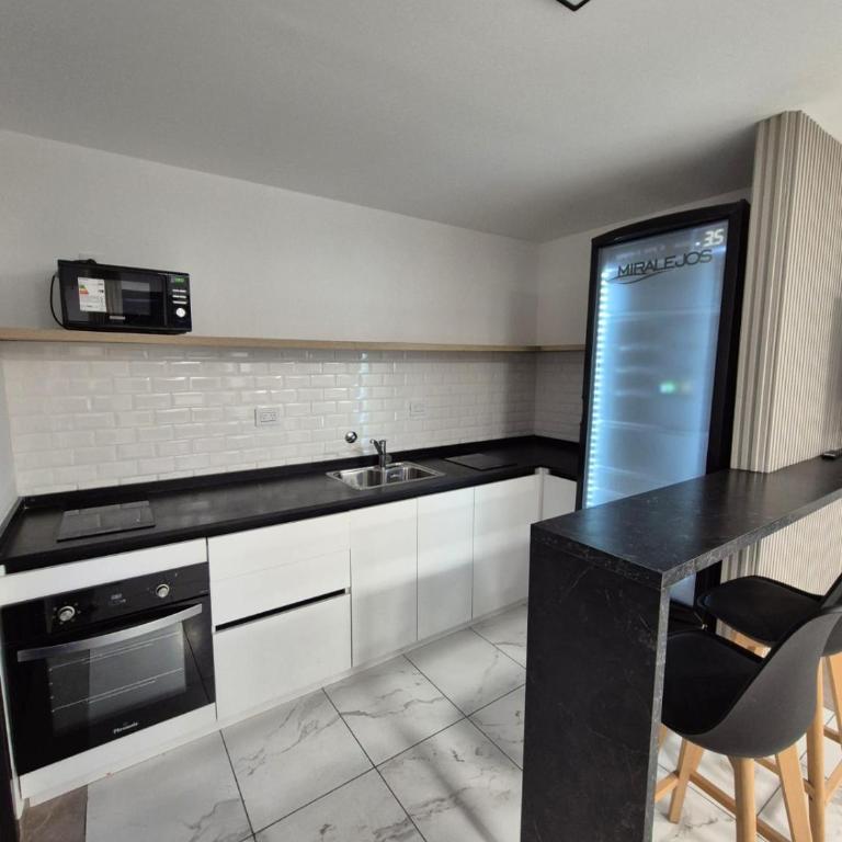 Dpto 4 pers -pileta- cochera- centro Carlos Paz M - Apartamento de 1 dormitorio - 18