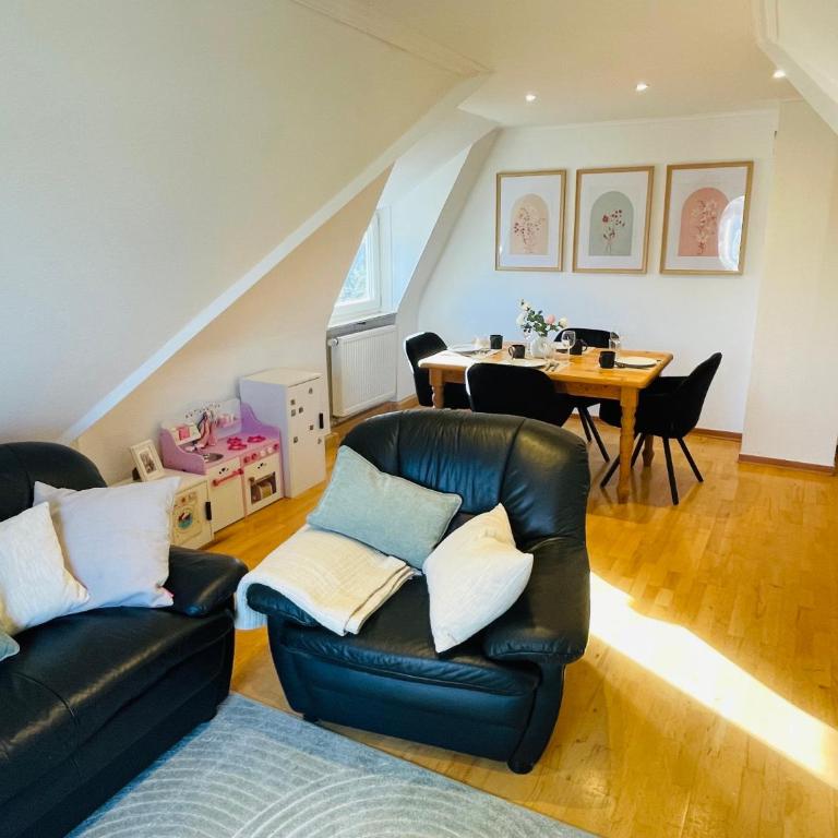 Giebelglück - 3 Zimmer, direkt an der UniKlinik, 2 Schlafzimmer, 4 Gäste, WLAN - Apartment mit 2 Schlafzimmern und Balkon - 31