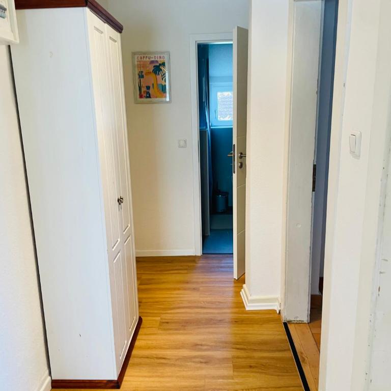 Giebelglück - 3 Zimmer, direkt an der UniKlinik, 2 Schlafzimmer, 4 Gäste, WLAN - Apartment mit 2 Schlafzimmern und Balkon - 35