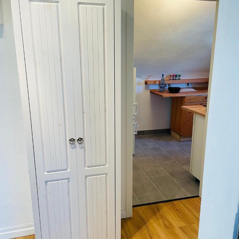 Giebelglück - 3 Zimmer, direkt an der UniKlinik, 2 Schlafzimmer, 4 Gäste, WLAN - Apartment mit 2 Schlafzimmern und Balkon - 40