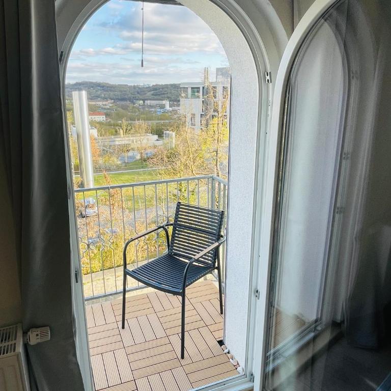 Giebelglück - 3 Zimmer, direkt an der UniKlinik, 2 Schlafzimmer, 4 Gäste, WLAN - Apartment mit 2 Schlafzimmern und Balkon - 41