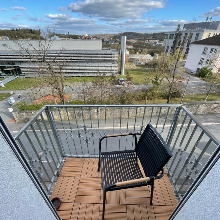 Giebelglück - 3 Zimmer, direkt an der UniKlinik, 2 Schlafzimmer, 4 Gäste, WLAN - Apartment mit 2 Schlafzimmern und Balkon - 47