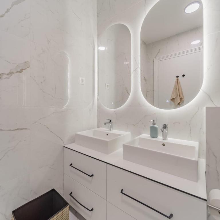 Dedinje Luxury Apartment with Spa & Garage - Apartman sa 2 Spavaće Sobe - 22