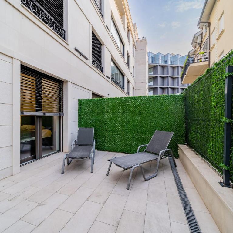 Dedinje Luxury Apartment with Spa & Garage - Apartman sa 2 Spavaće Sobe - 17