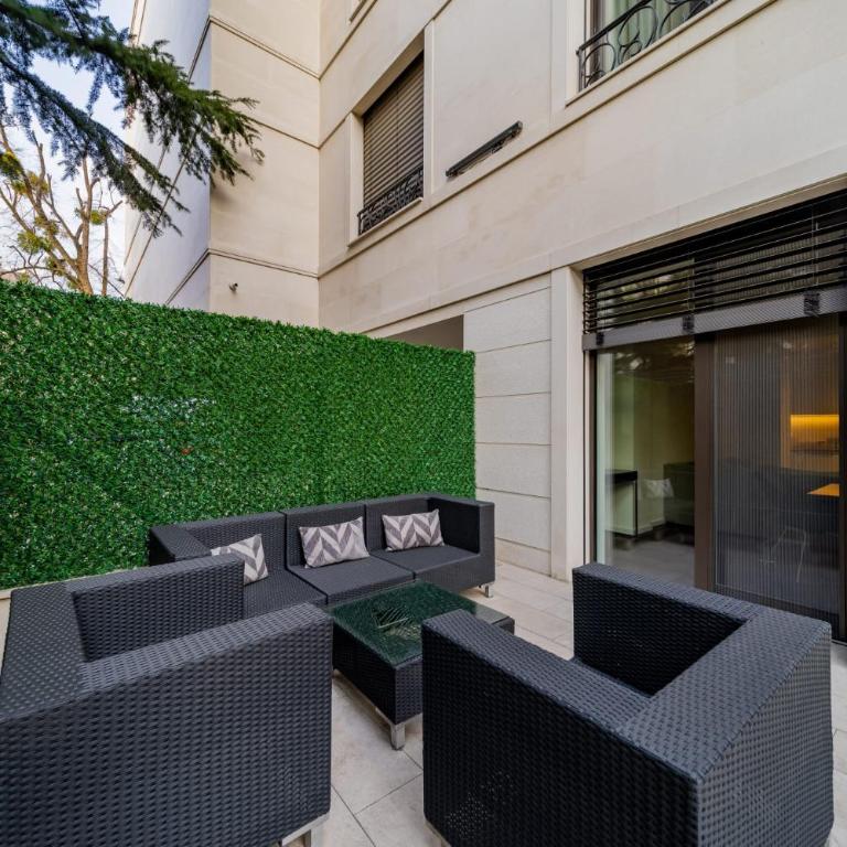 Dedinje Luxury Apartment with Spa & Garage - Apartman sa 2 Spavaće Sobe - 15