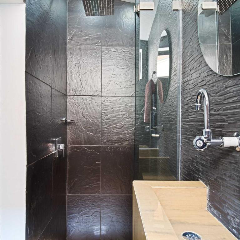 Provenza! Golden Jacuzzi - 5BR only 1 Block from lleras - Apartment - 21