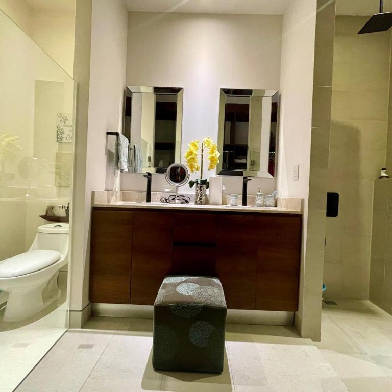 Beautiful condo 2bed, 3bath, pools and city views! - Apartamento de 2 dormitorios - 10