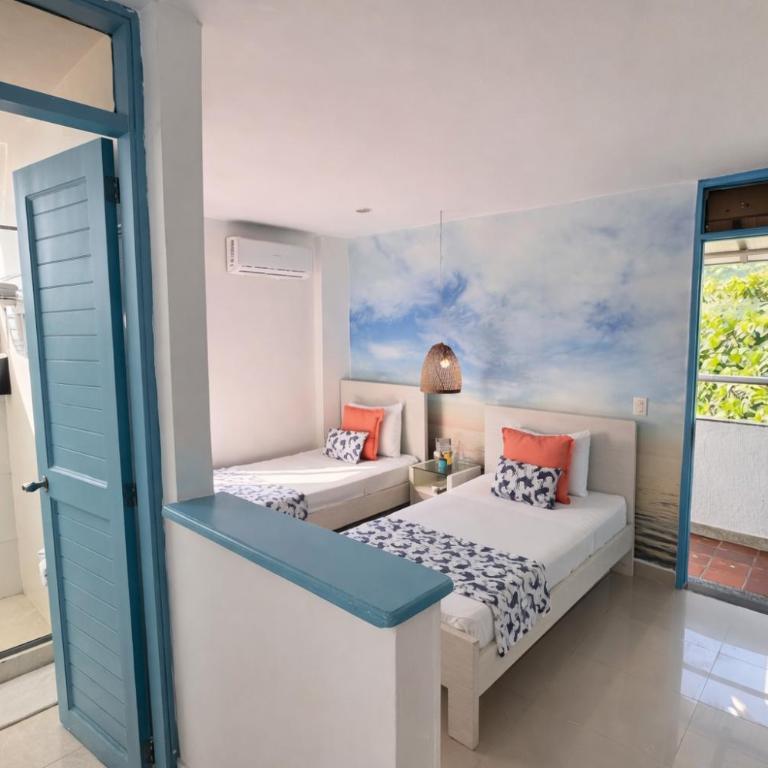 TAMA Hotel Santa Marta - Deluxe Queen Room - 4
