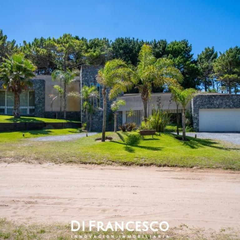 Casa Alamos PINAMAR - Casa de 4 dormitorios - 1