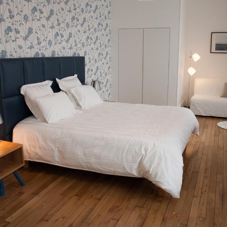 Maison M Troyes - Chambre Double ou Lits Jumeaux avec Salle de Bains Privative - 3
