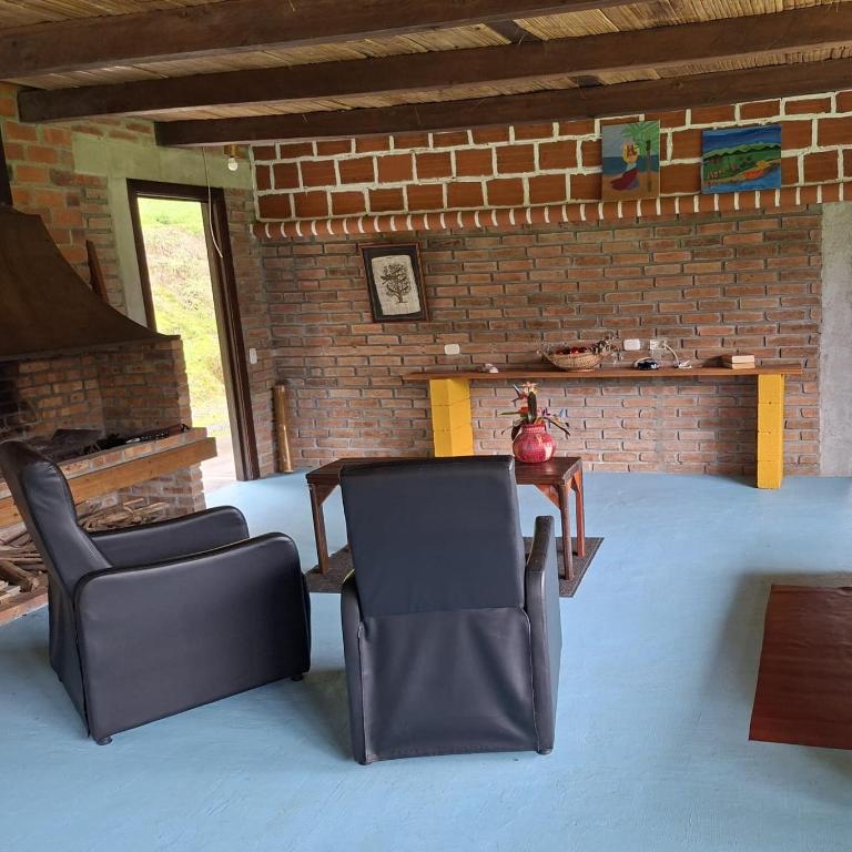 Forest Cabin paradise - Two-Bedroom Chalet - 2
