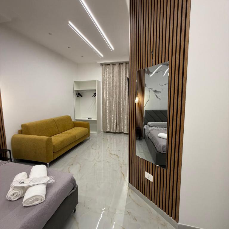 Umberto Golden House - Appartamento con 2 Camere da Letto - 90