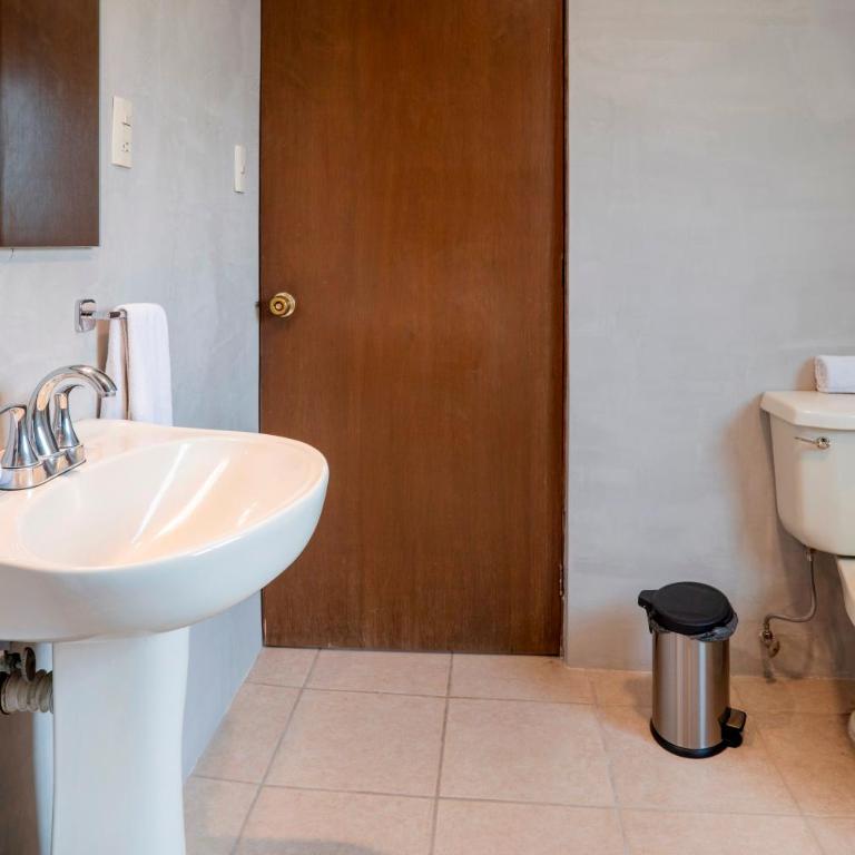 COMPLEJO PORFIRIO · Two Houses Seven Bedroom Group Retreat - Casa - 3