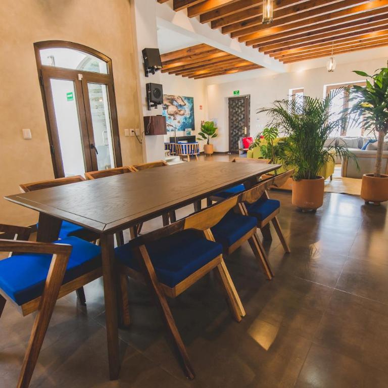 COSIJOPI · Spacious Colonial Home with Terrace - Casa - 10