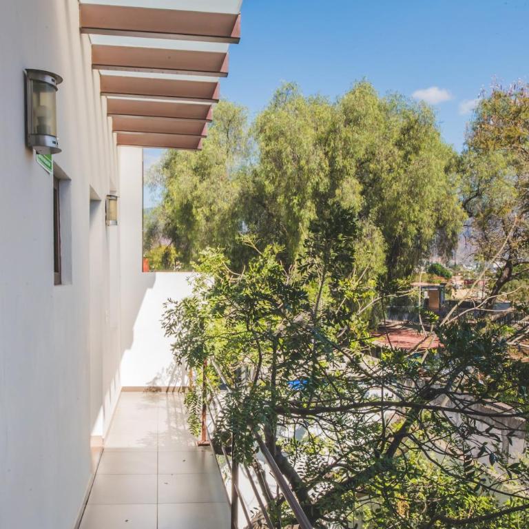 COSIJOPI · Spacious Colonial Home with Terrace - Casa - 22