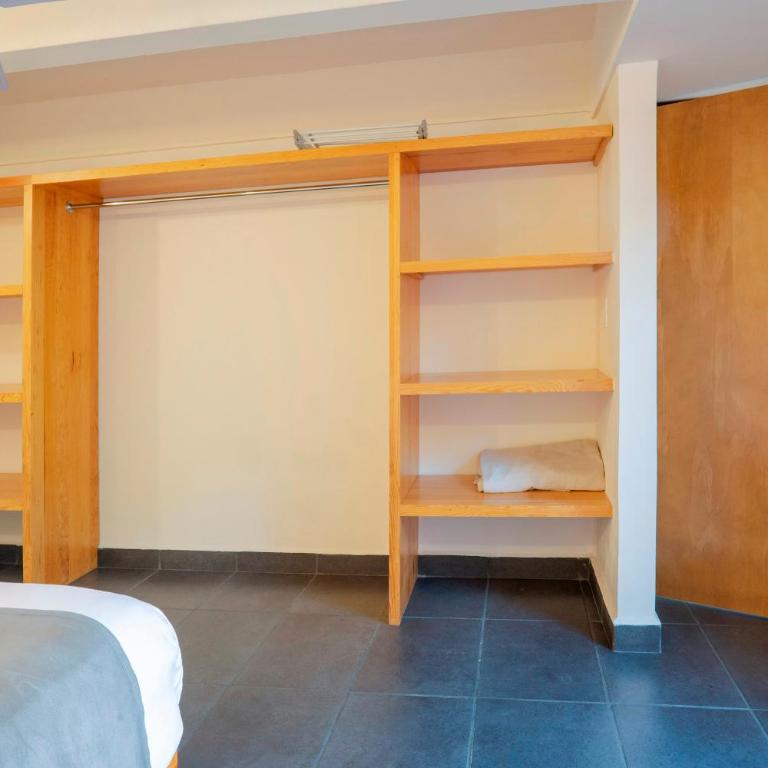 REGIONES - ISTMO · ASpacious 3 Bedroom Apt Upper Room - Apartamento - 6