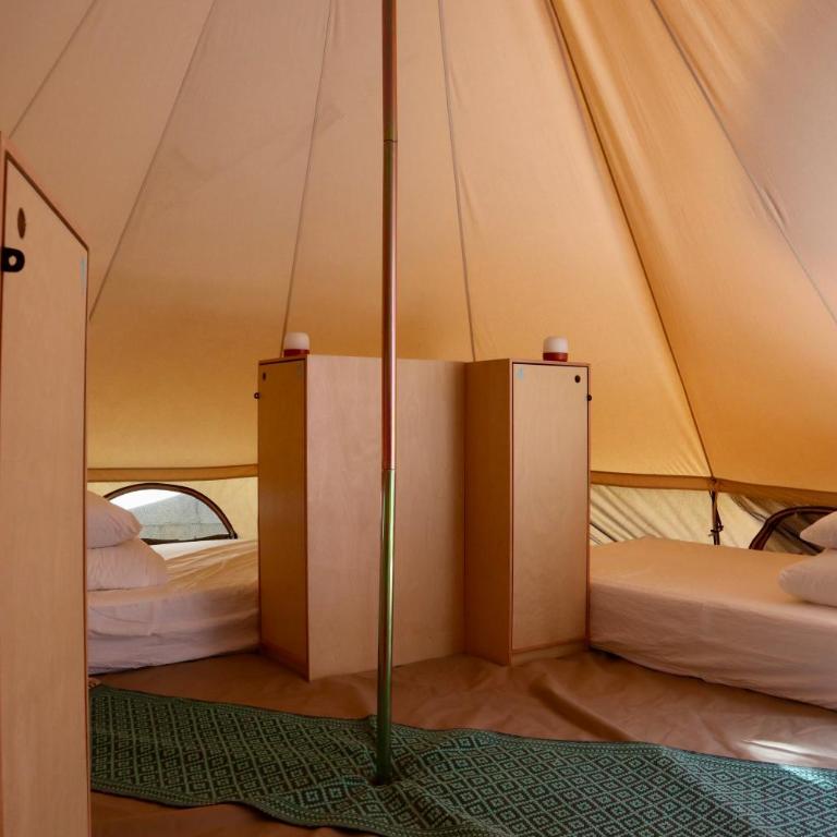 Whale Tales Hostel - Bed in 4-Bed Mixed Dormitory Room - 6