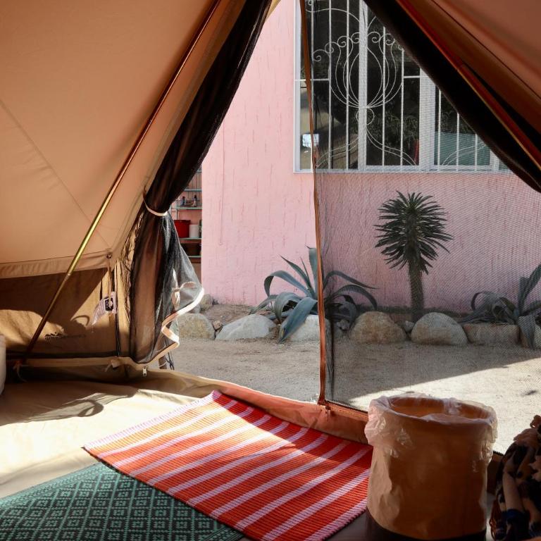 Whale Tales Hostel - Bed in 4-Bed Mixed Dormitory Room - 9