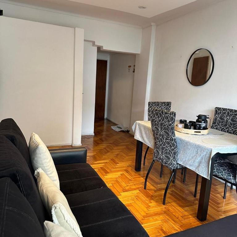 Depto en el corazón de Recoleta - Apartamento de 2 dormitorios - 1