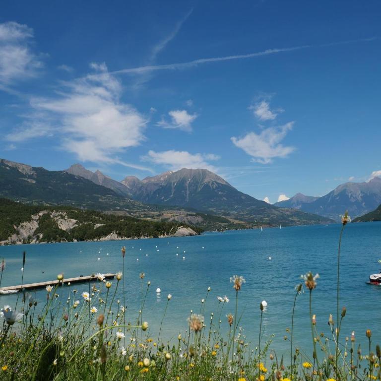 Mobile homes for 4 people with lake view in Residence L'Ecrin du Lac, Chorges - Appartement 3 Chambres - 7