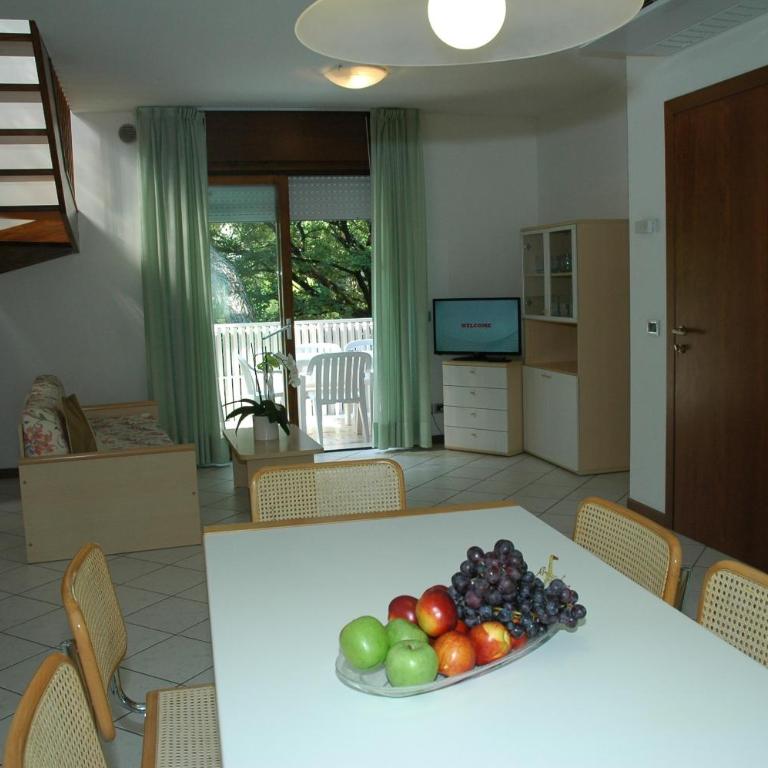 Appartamenti Vacanza Albatros - Appartamento Superior con 3 Camere da Letto - Via Julia, 3/5 - 9