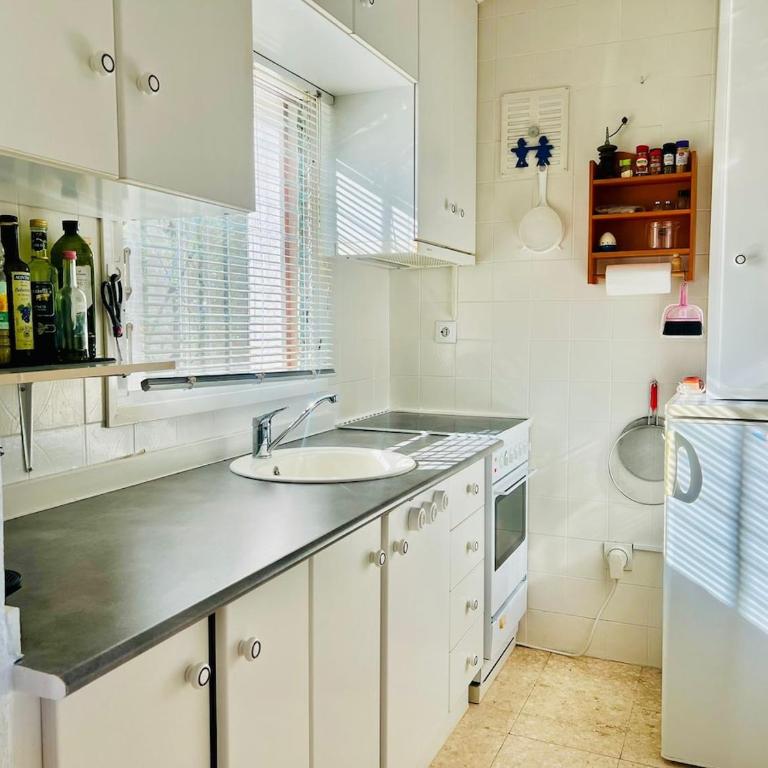 Casa con piscina en urbanización tranquila y con vistas al mar y la montaña - Casa de 3 dormitorios - 7