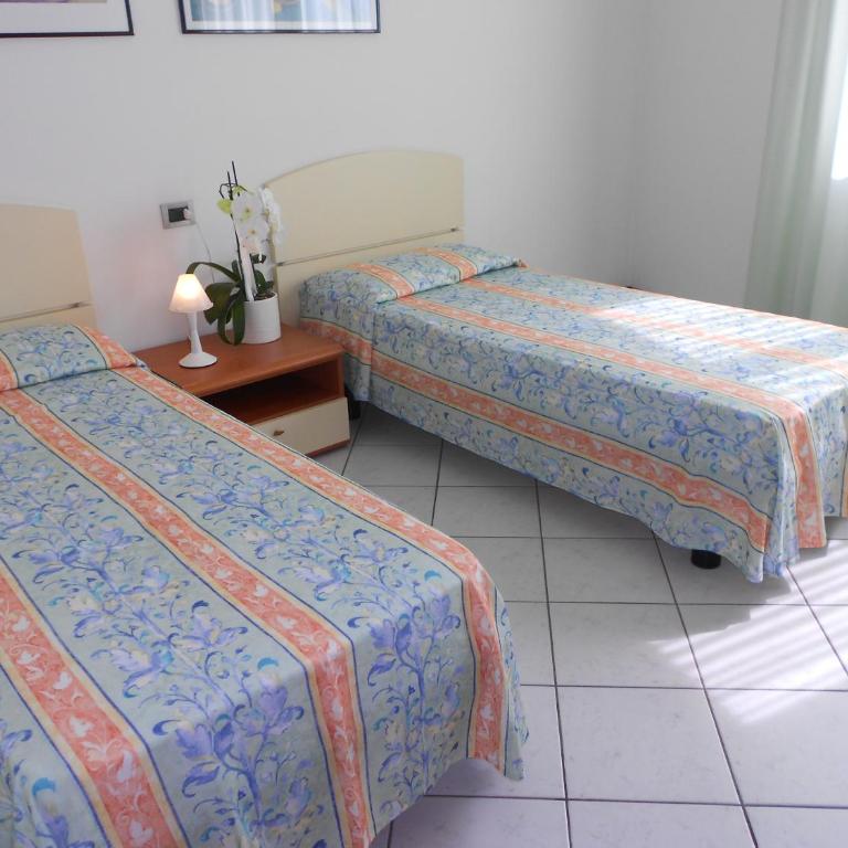 Appartamenti Vacanza Albatros - Appartamento Superior con 3 Camere da Letto - Via Julia, 3/5 - 6