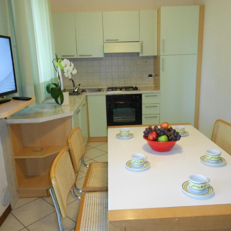 Appartamenti Vacanza Albatros - Appartamento Superior con 2 Camere da Letto (6 Adulti) - Via Julia 3/5 - 3