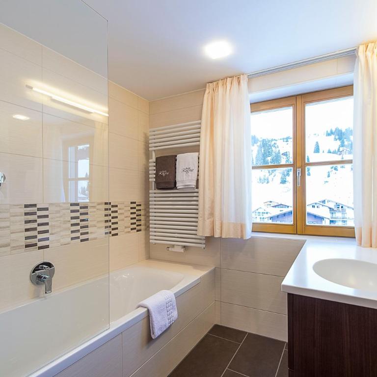 Pension Regina - Apartment mit 2 Schlafzimmern und Balkon - 10