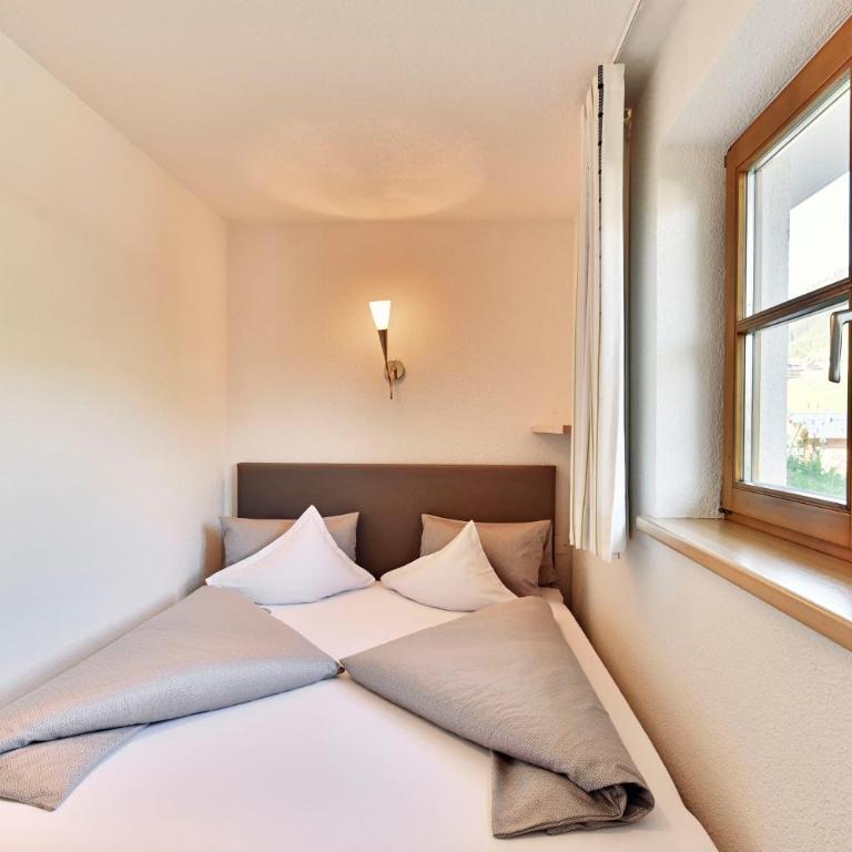 Pension Regina - Apartment mit 2 Schlafzimmern und Balkon - 2