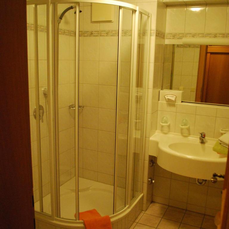 Alpengasthof Götschenalm - Dreibettzimmer - 5