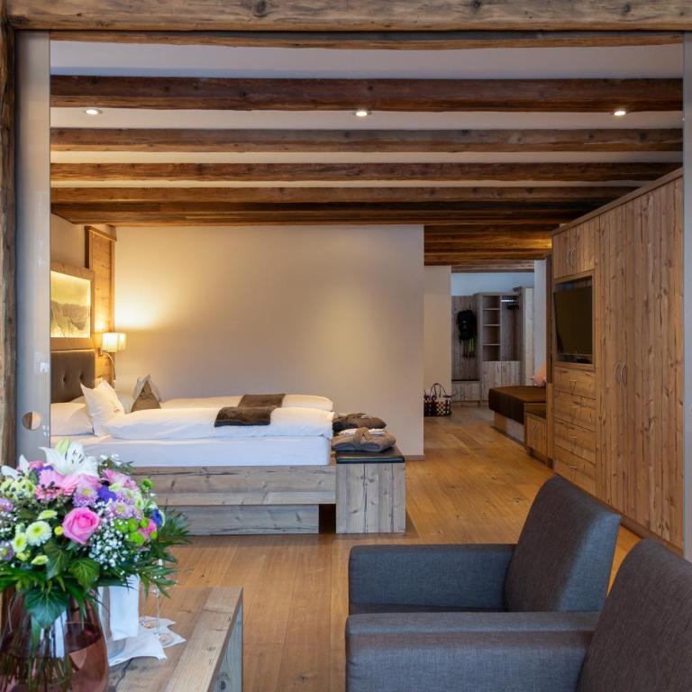 Panorama Resort Taljörgele - Deluxe Suite mit Kingsize-Bett - 2