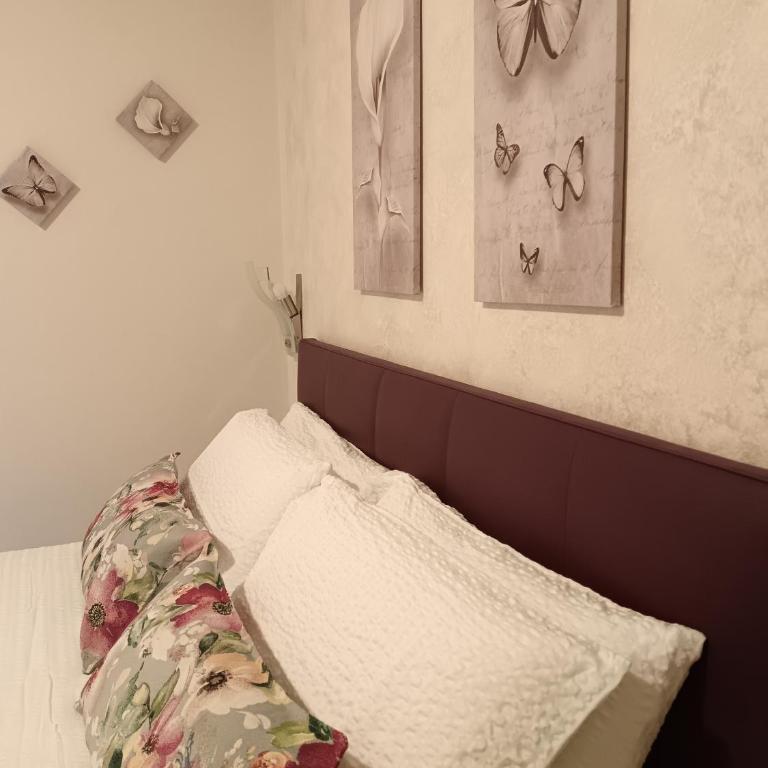Hotel Margherita Meublè - Camera Matrimoniale con Bagno Privato - 10