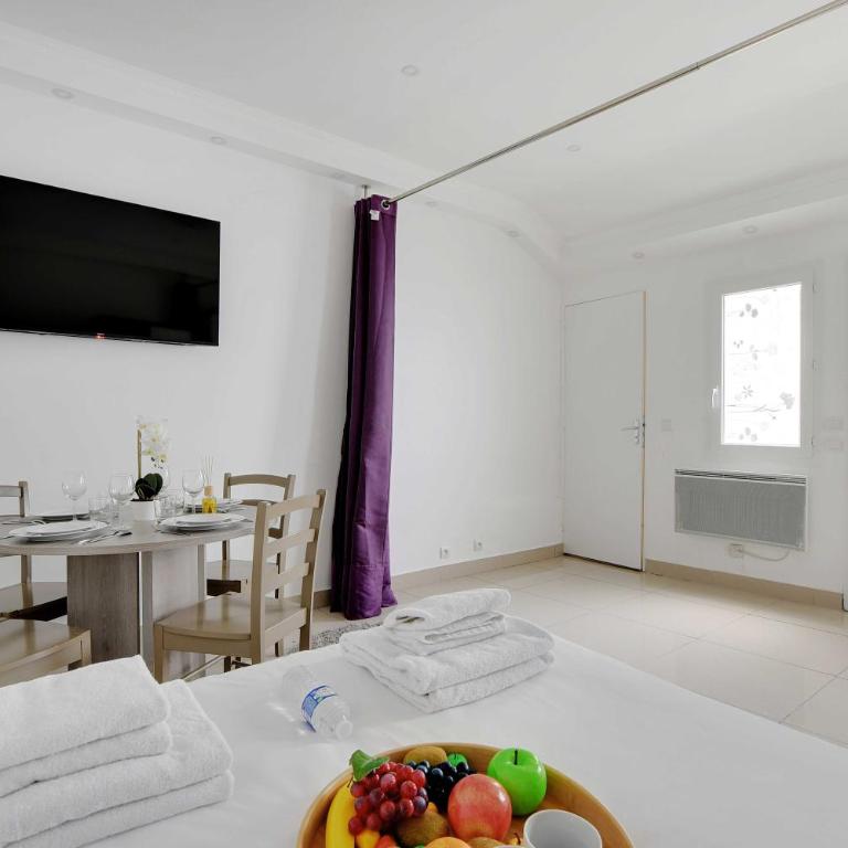 Charming Studio for 2 – Near Voltaire & 11th Arr Town Hall, Paris - Apartment - 6