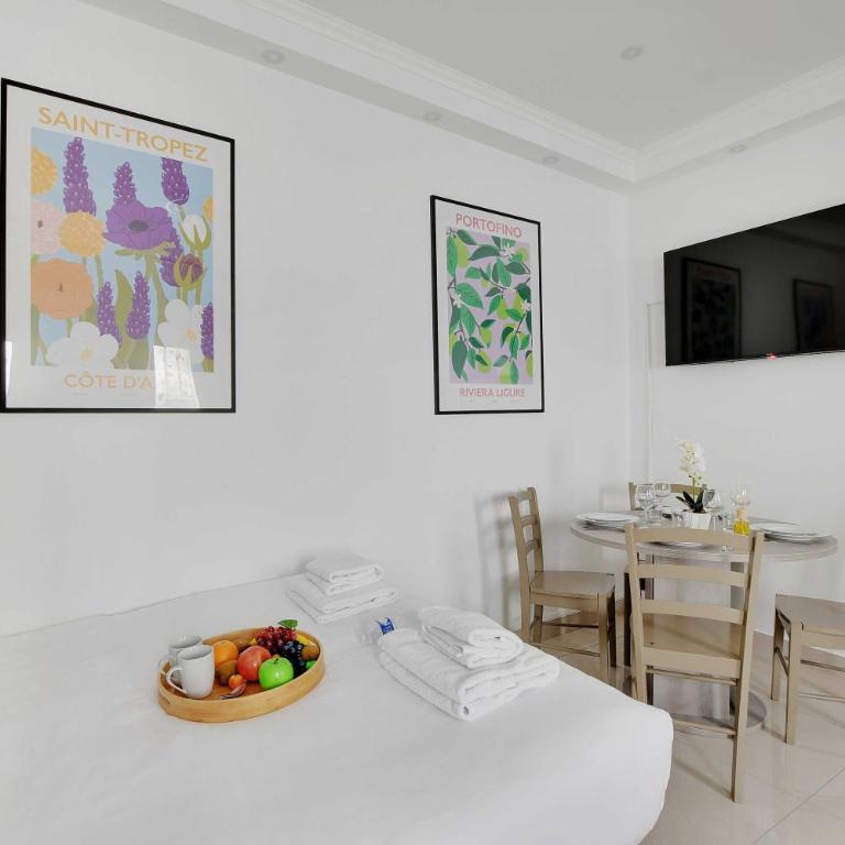 Charming Studio for 2 – Near Voltaire & 11th Arr Town Hall, Paris - Apartment - 10