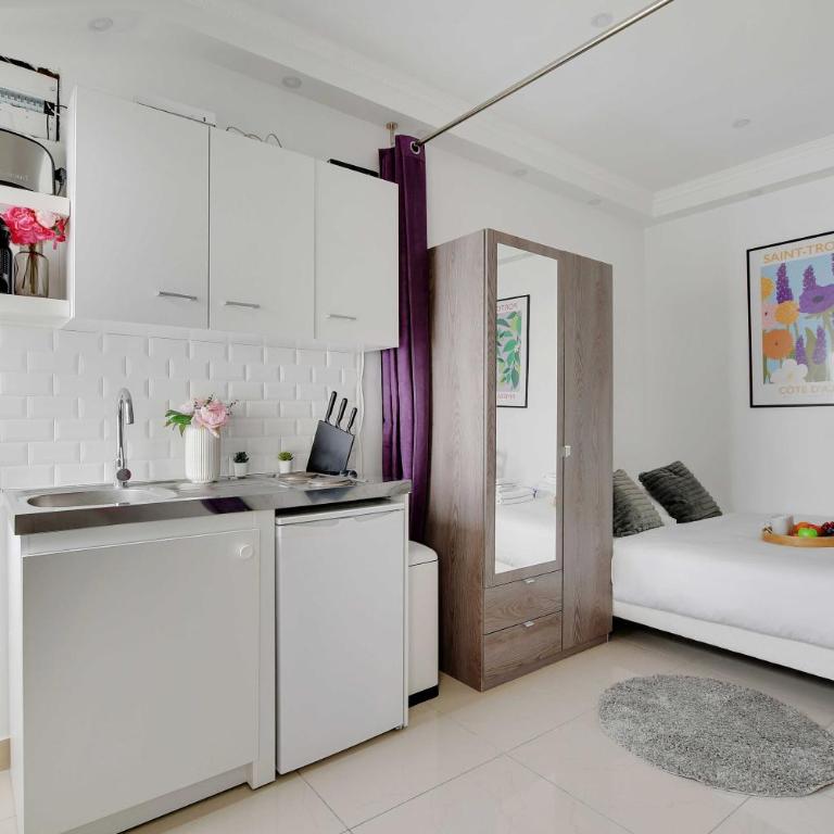 Charming Studio for 2 – Near Voltaire & 11th Arr Town Hall, Paris - Apartment - 2