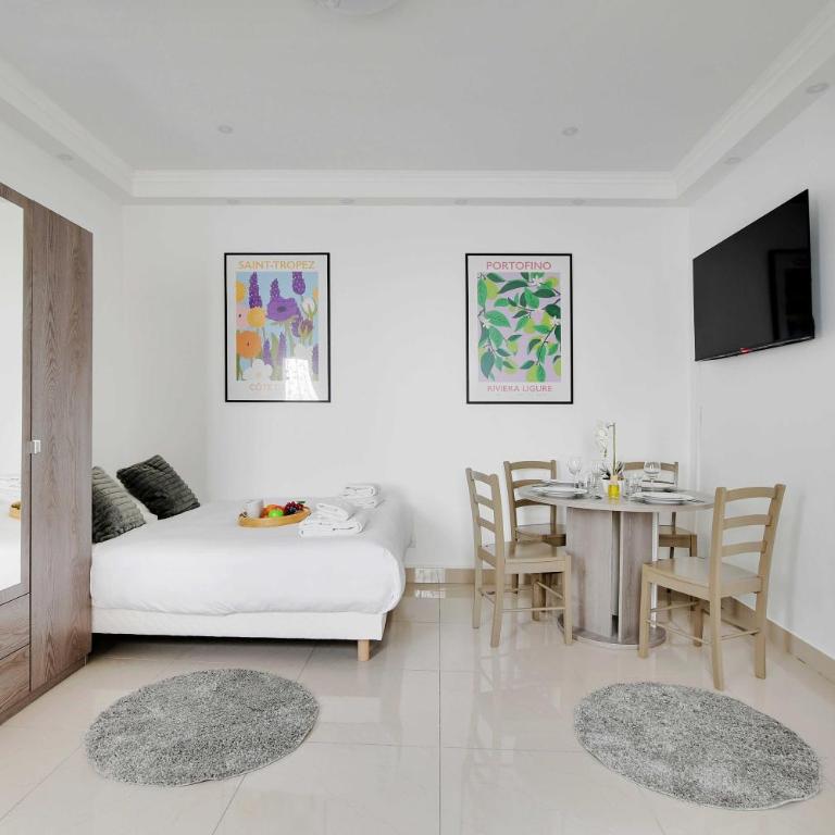 Charming Studio for 2 – Near Voltaire & 11th Arr Town Hall, Paris - Apartment - 9