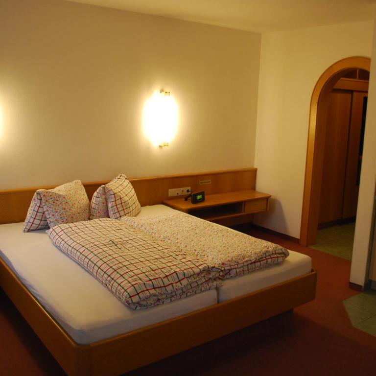 Alpengasthof Götschenalm - Dreibettzimmer - 3