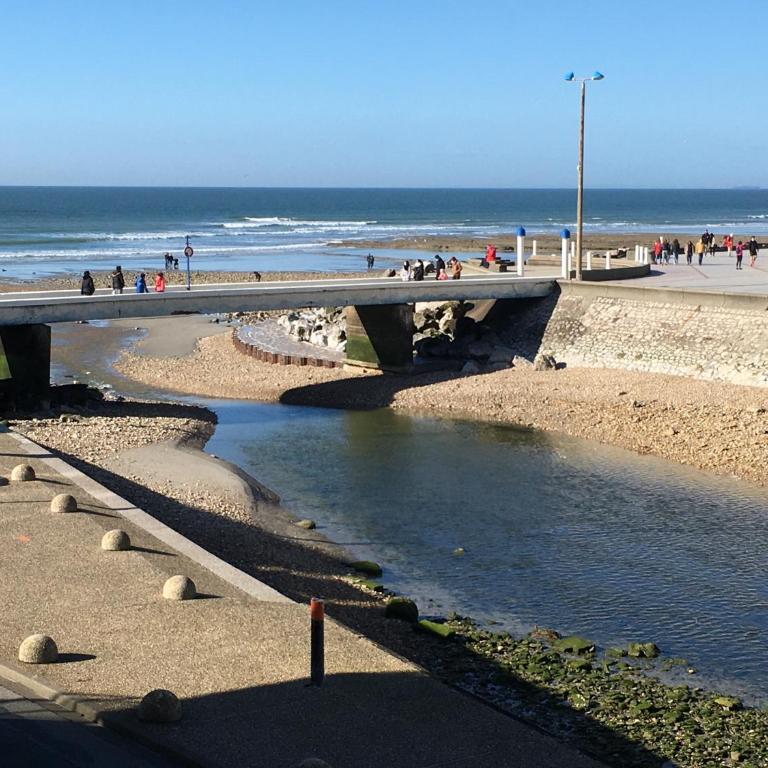 Appartement Wimereux "les pieds dans l'eau", parking, wifi - Apartment mit Meerblick - 2